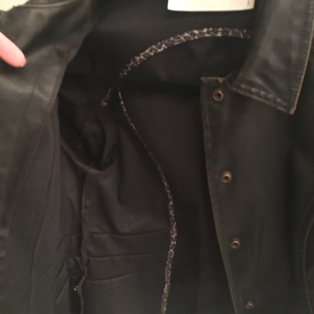 Rustic leather type jacket - Picture 5 of 8